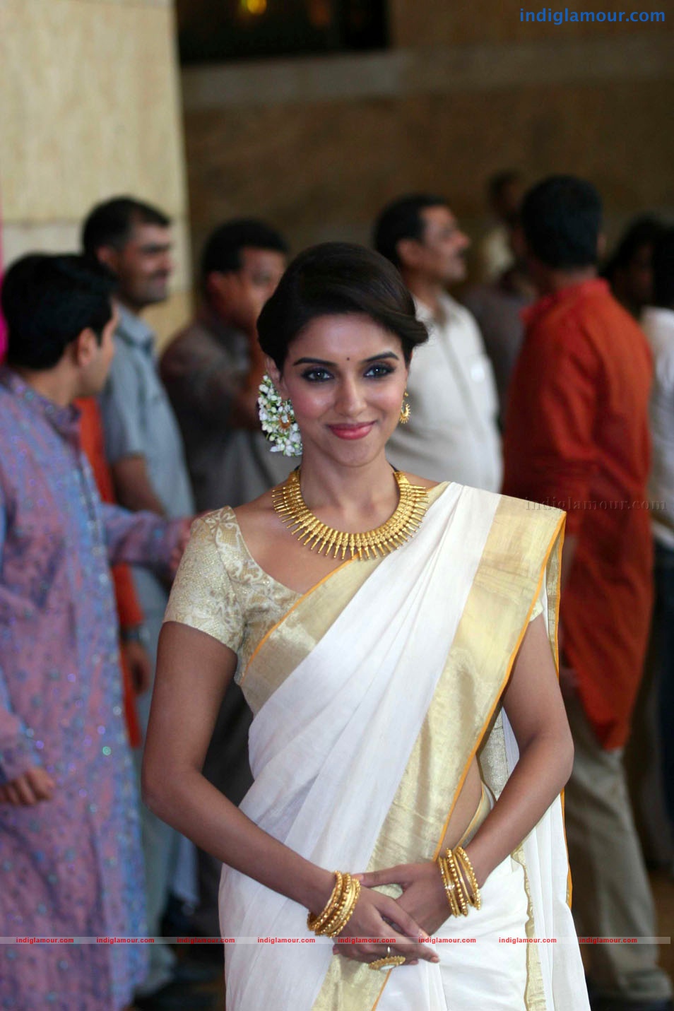 Asin Actress hd photo