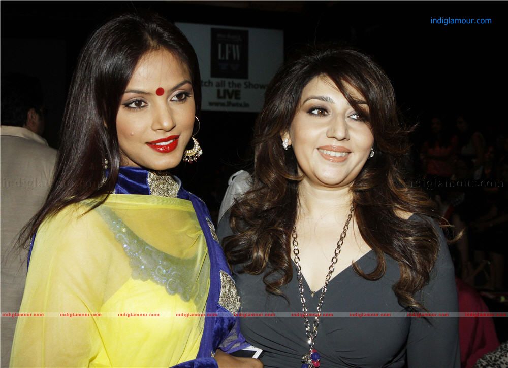 Neetu Chandra Actress hd photo