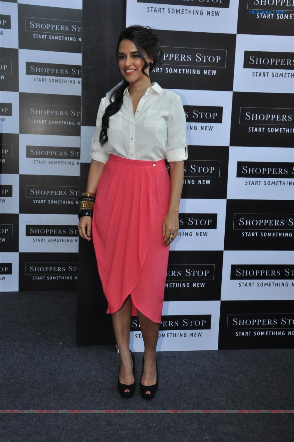 Neha Dhupia Actress hd photo