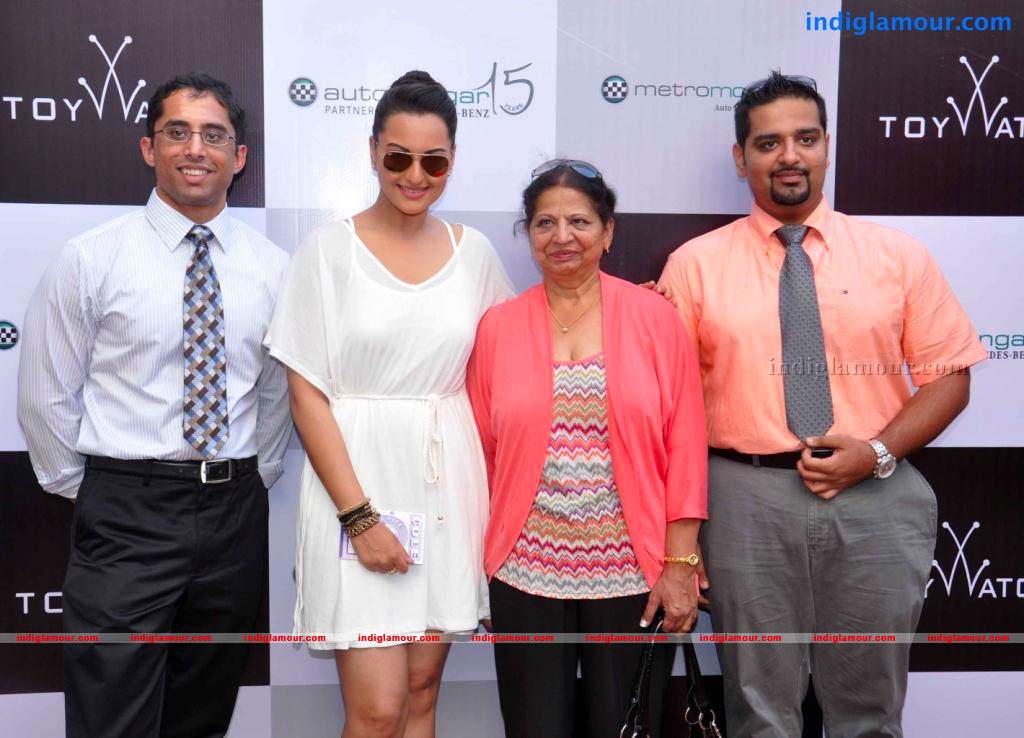 Sonakashi Sinha Actress hd photo