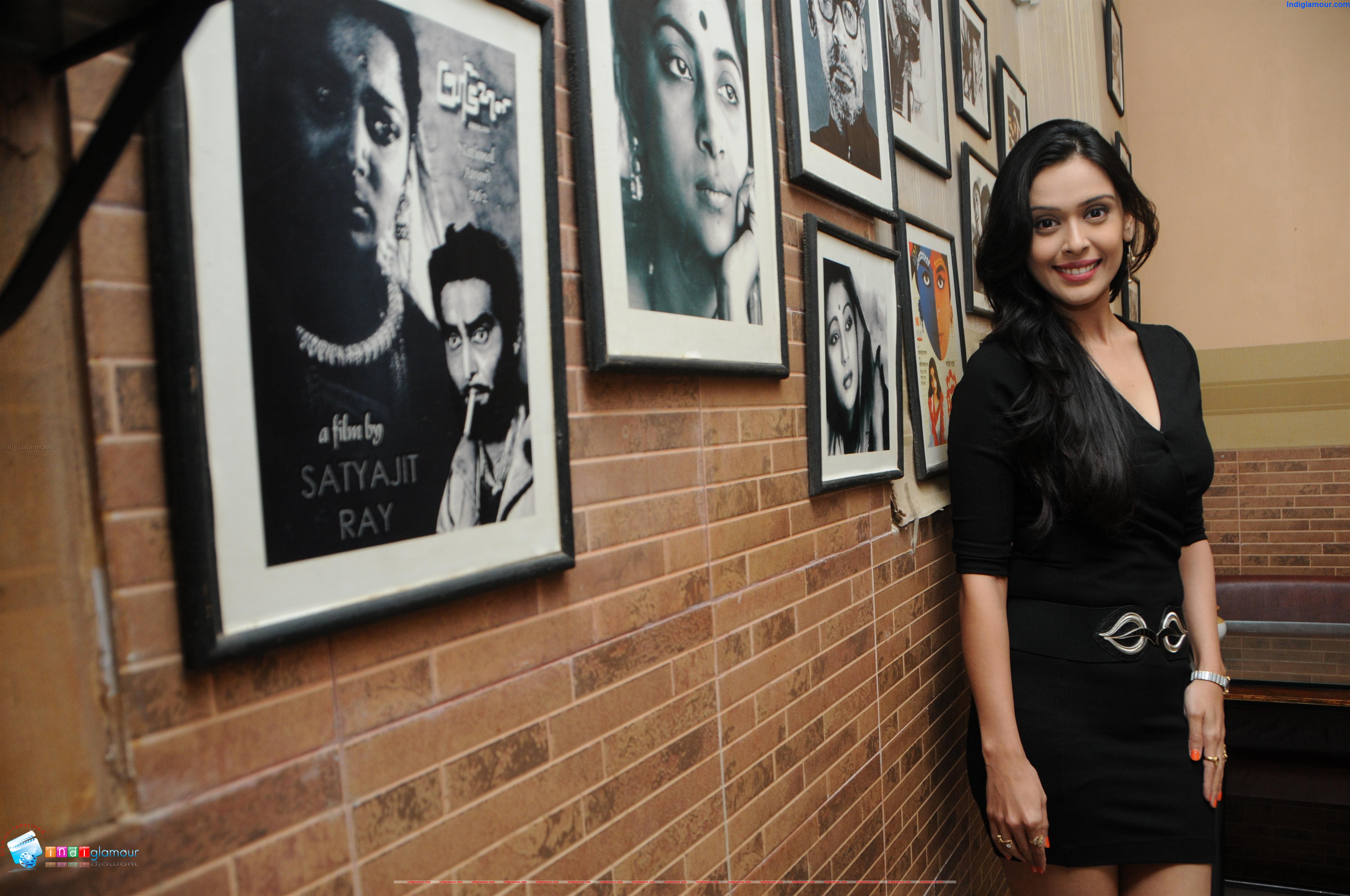 Harshitha Bhatt Actress hd photo