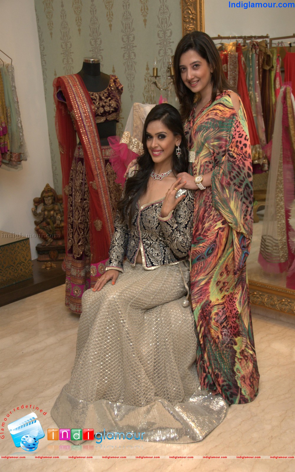 Hrishitaa Bhatt Actress hd photo