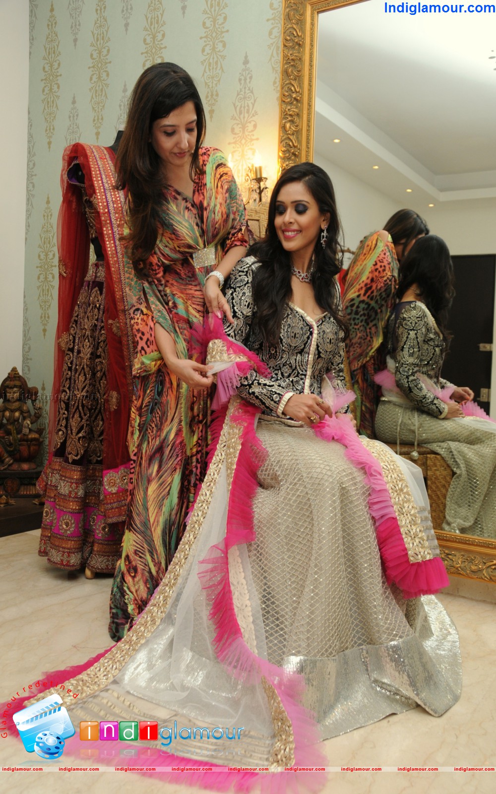 Hrishitaa Bhatt Actress hd photo