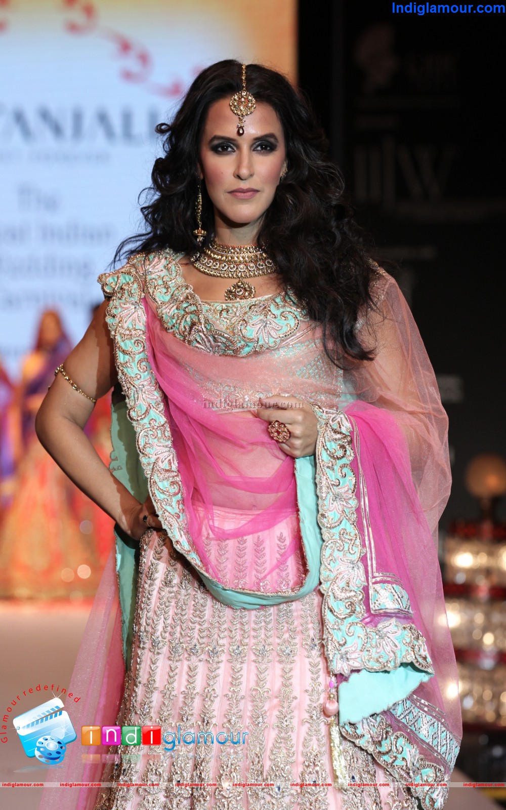 Neha Dhupia Actress hd photo