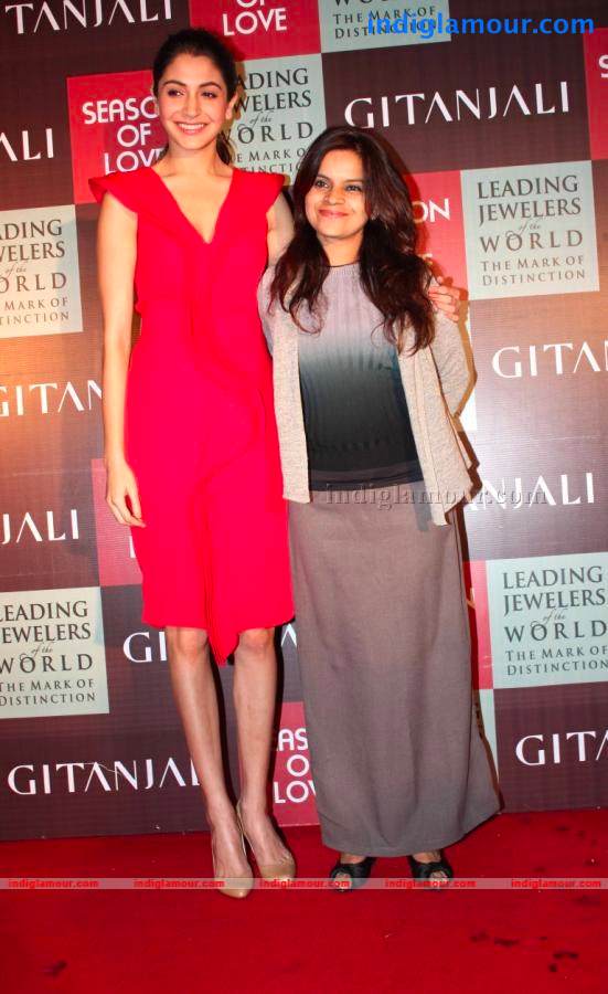 Anushka Sharma Actress hd photo