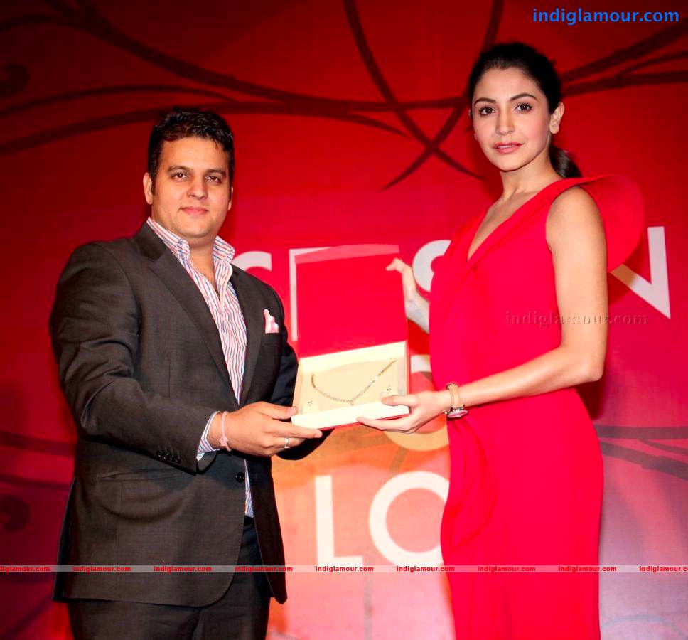 Anushka Sharma Actress hd photo