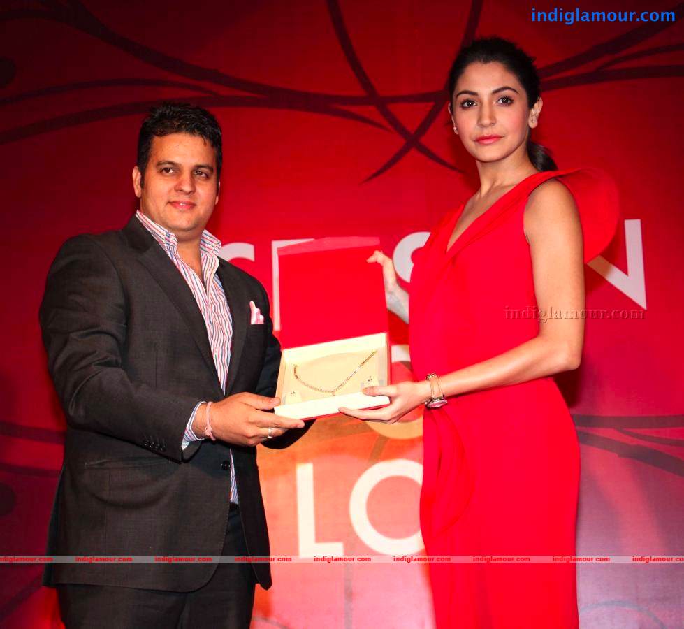 Anushka Sharma Actress hd photo