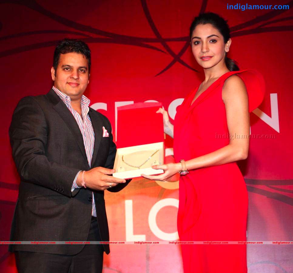 Anushka Sharma Actress hd photo