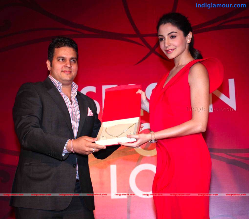 Anushka Sharma Actress hd photo