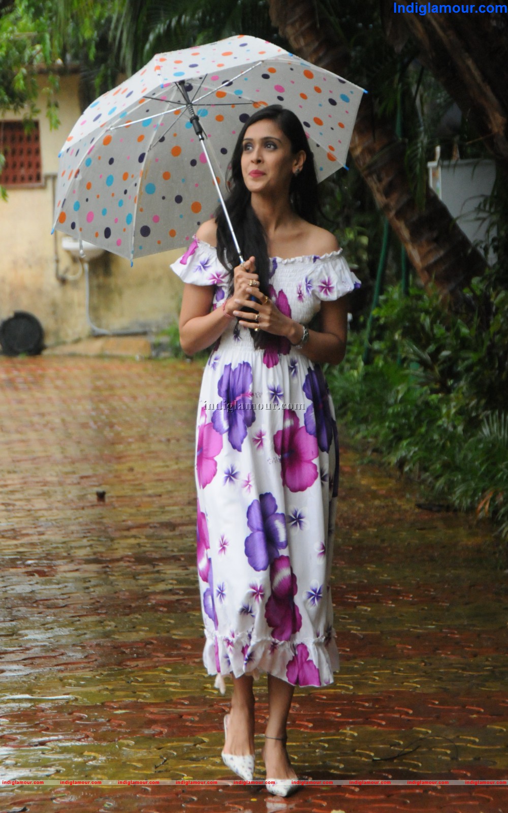 Hrishitaa Bhatt Actress hd photo