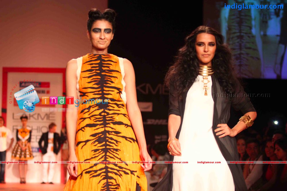 Neha Dhupia Actress hd photo
