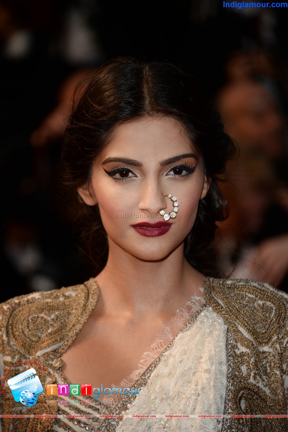 Sonam Kapoor Actress hd photo