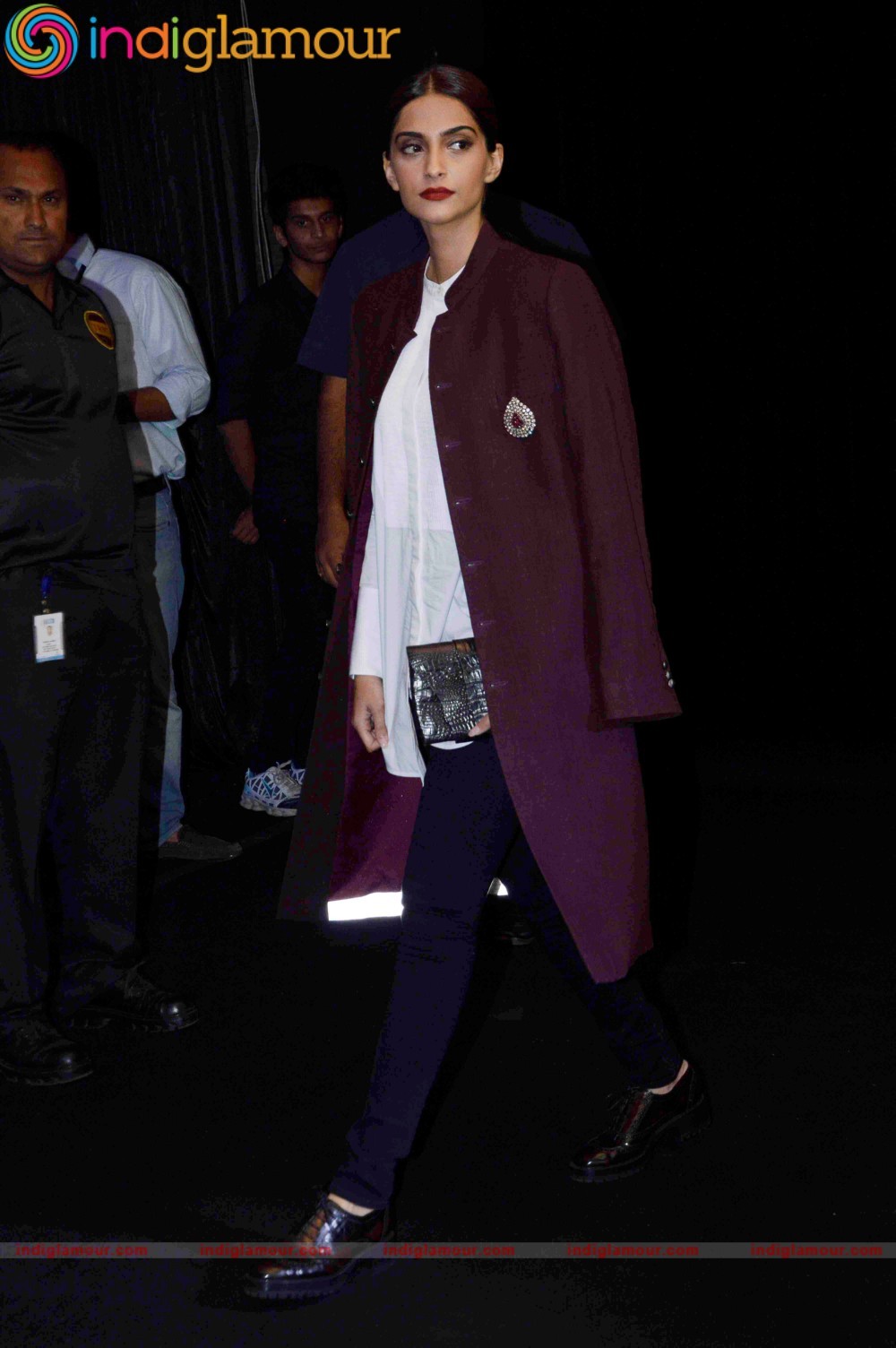 Sonam Kapoor Actress hd photo