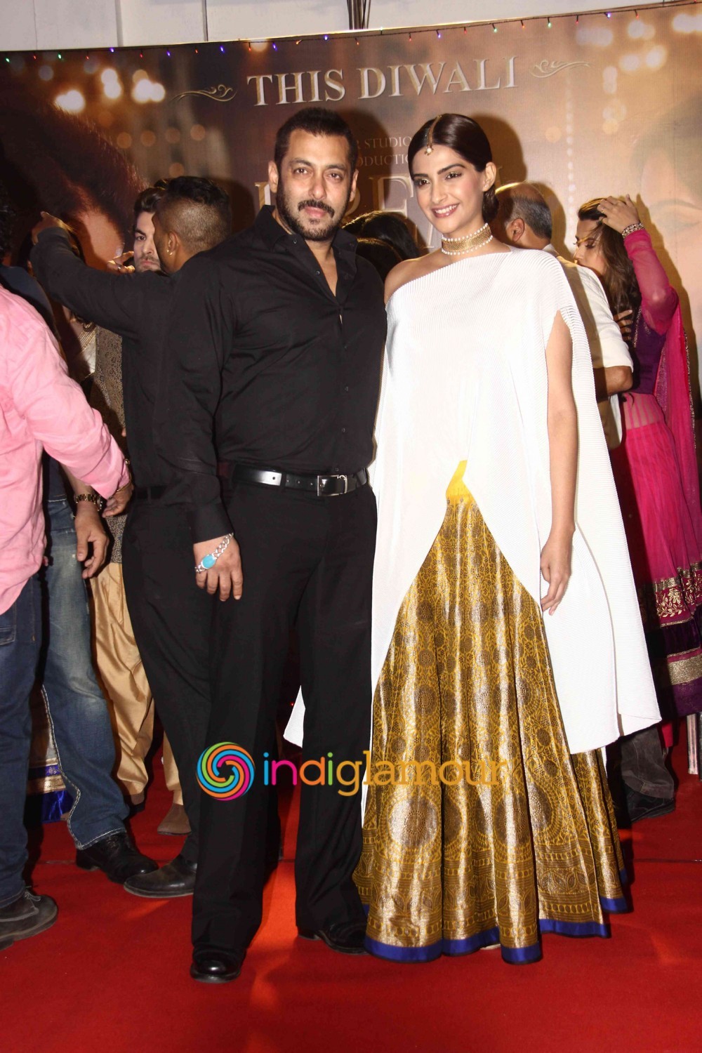 Sonam Kapoor Actress hd photo