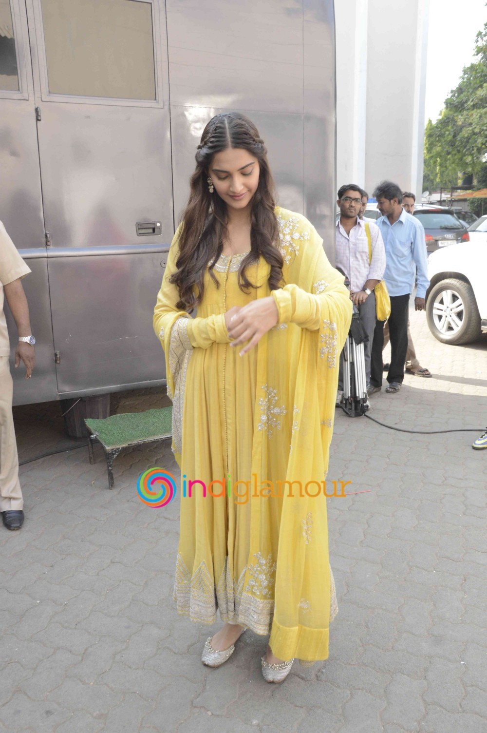 Sonam Kapoor Actress hd photo