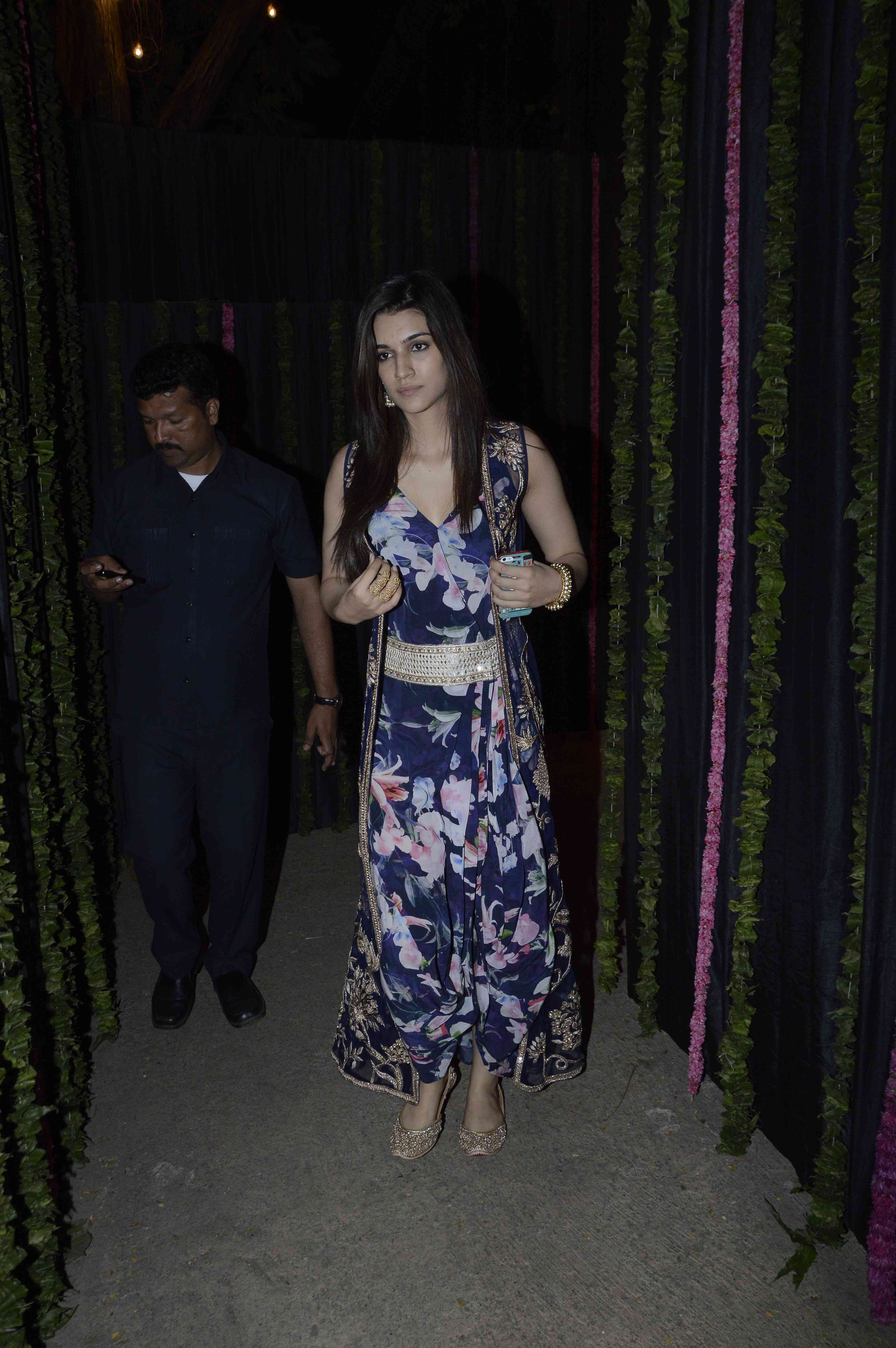 Kriti Sanon Actress hd photo
