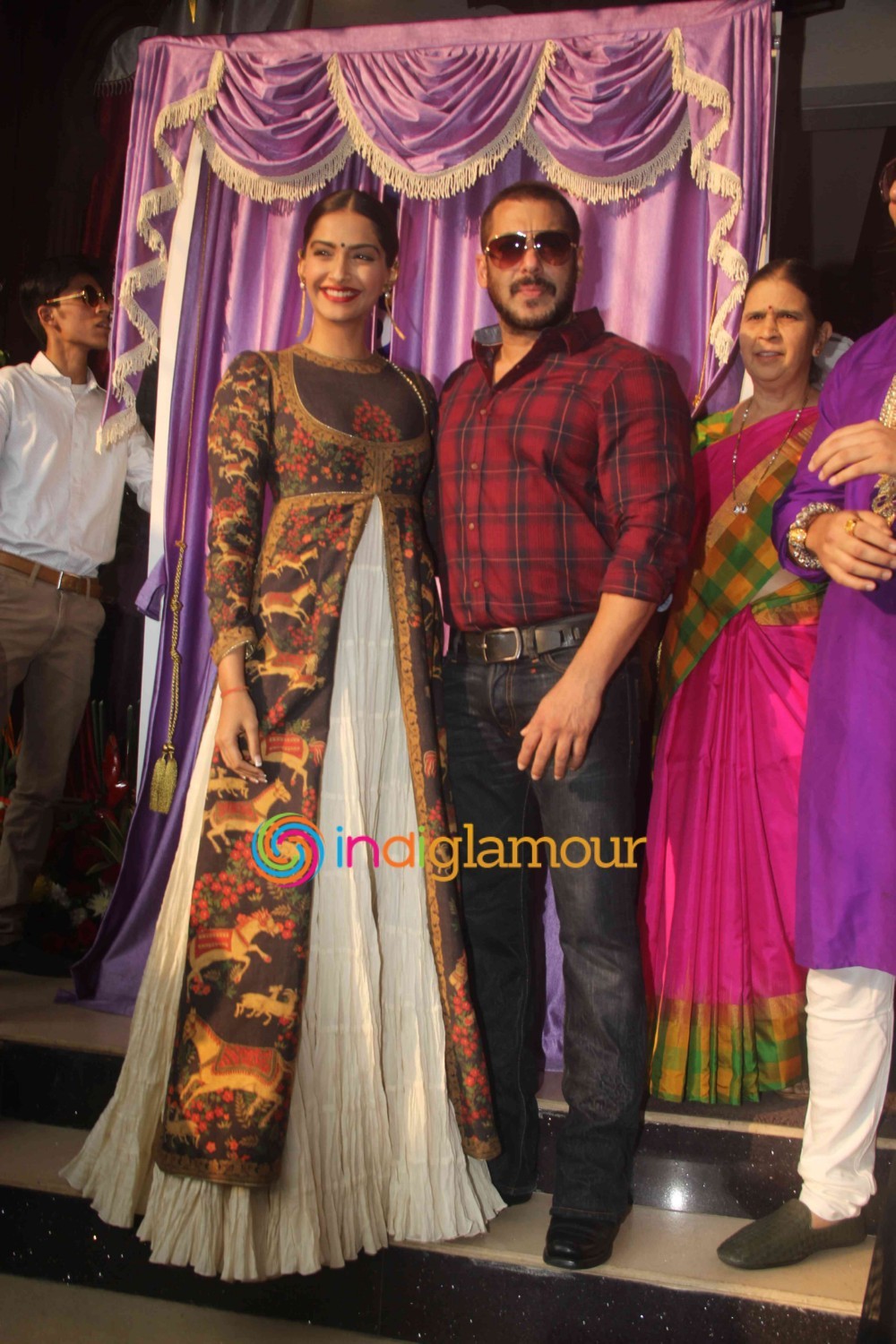 Sonam Kapoor Actress hd photo