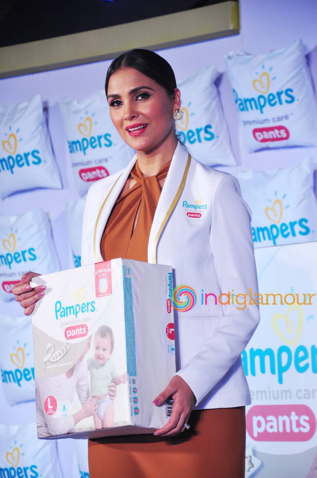 Lara Dutta Actress hd photo