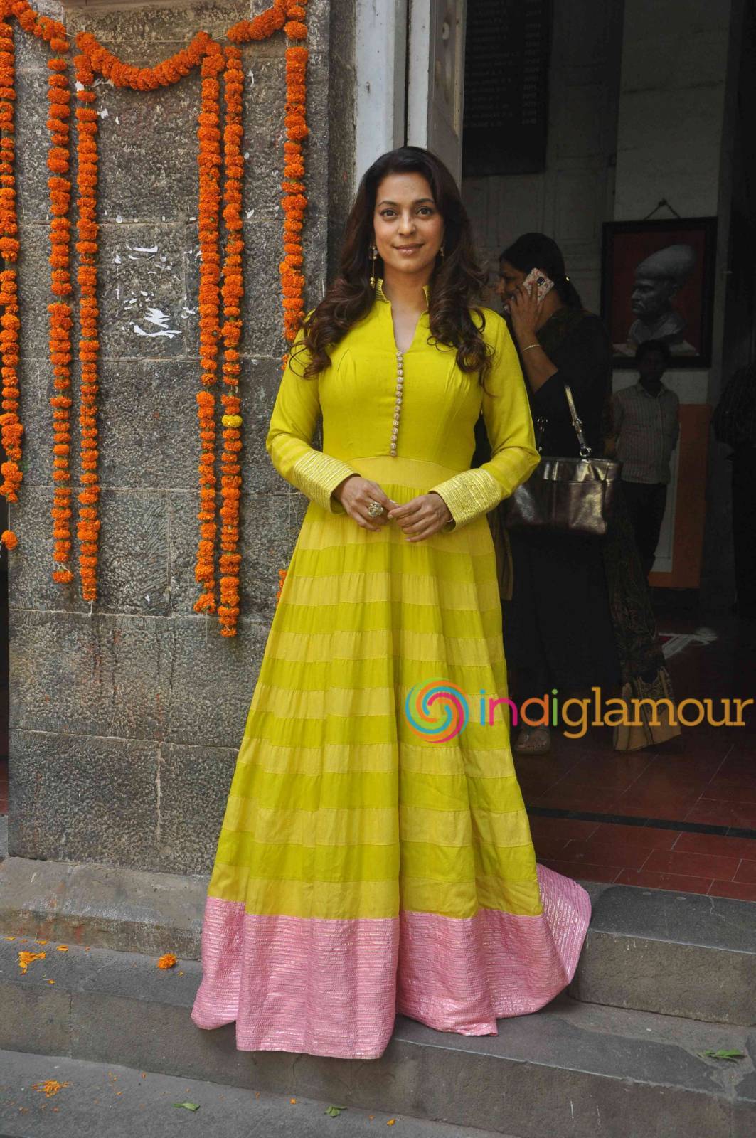 Juhi Chawla Actress hd photo