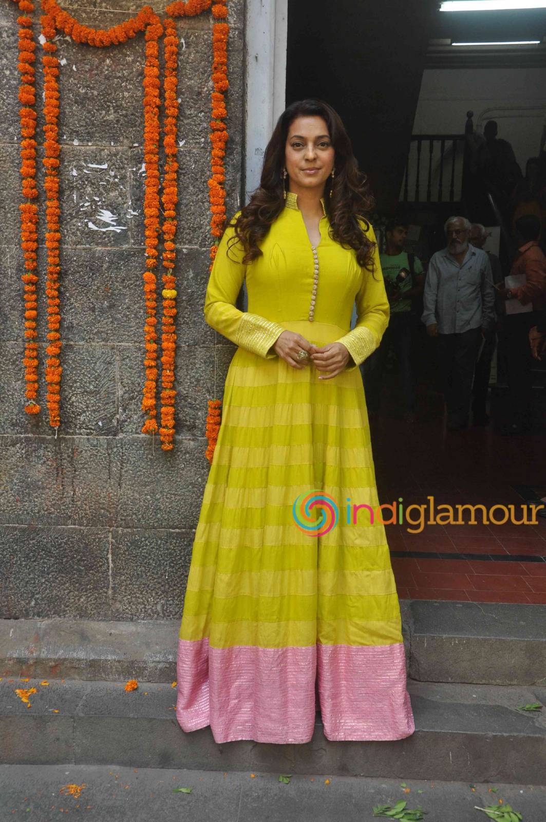 Juhi Chawla Actress hd photo