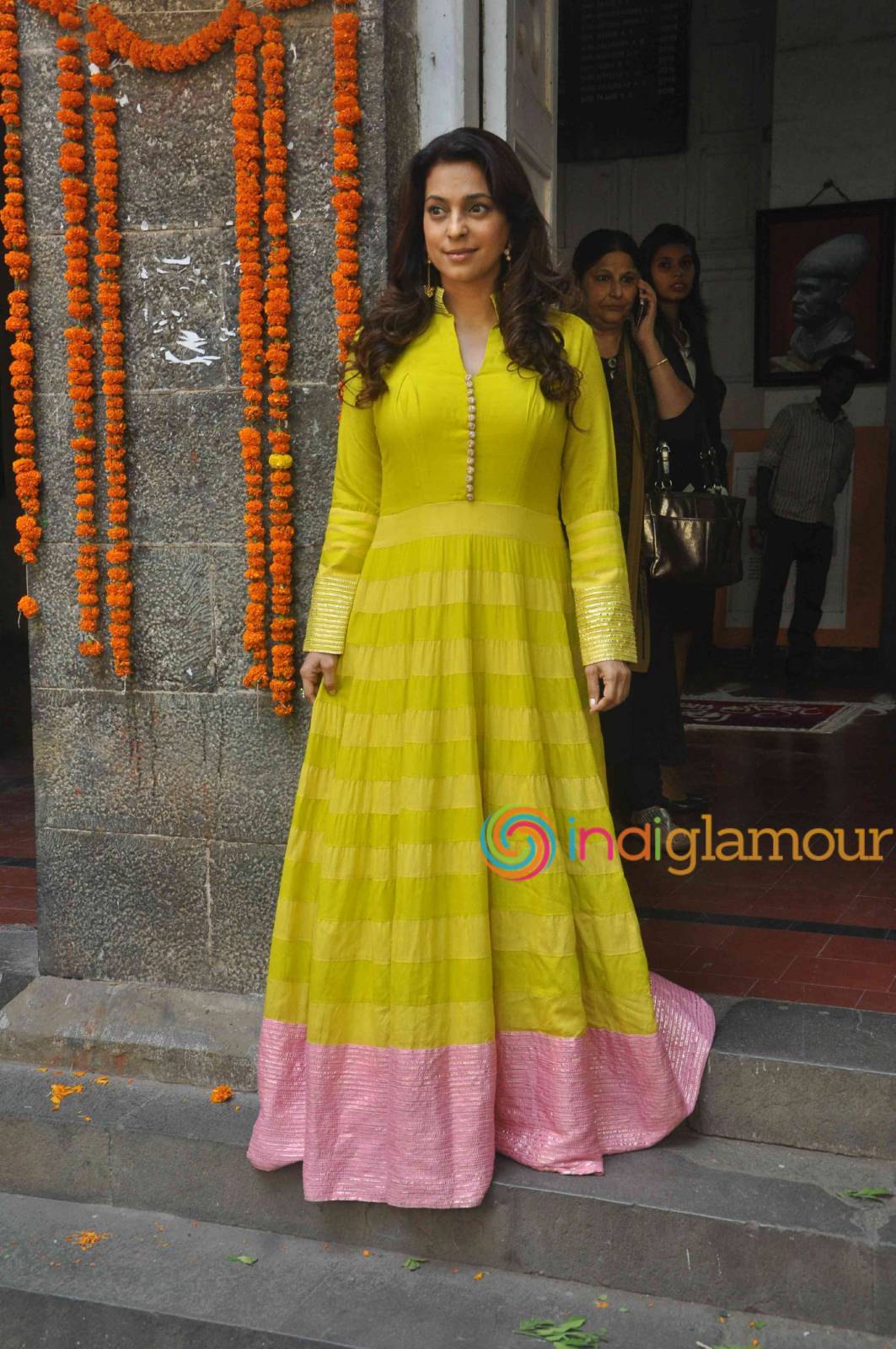 Juhi Chawla Actress hd photo