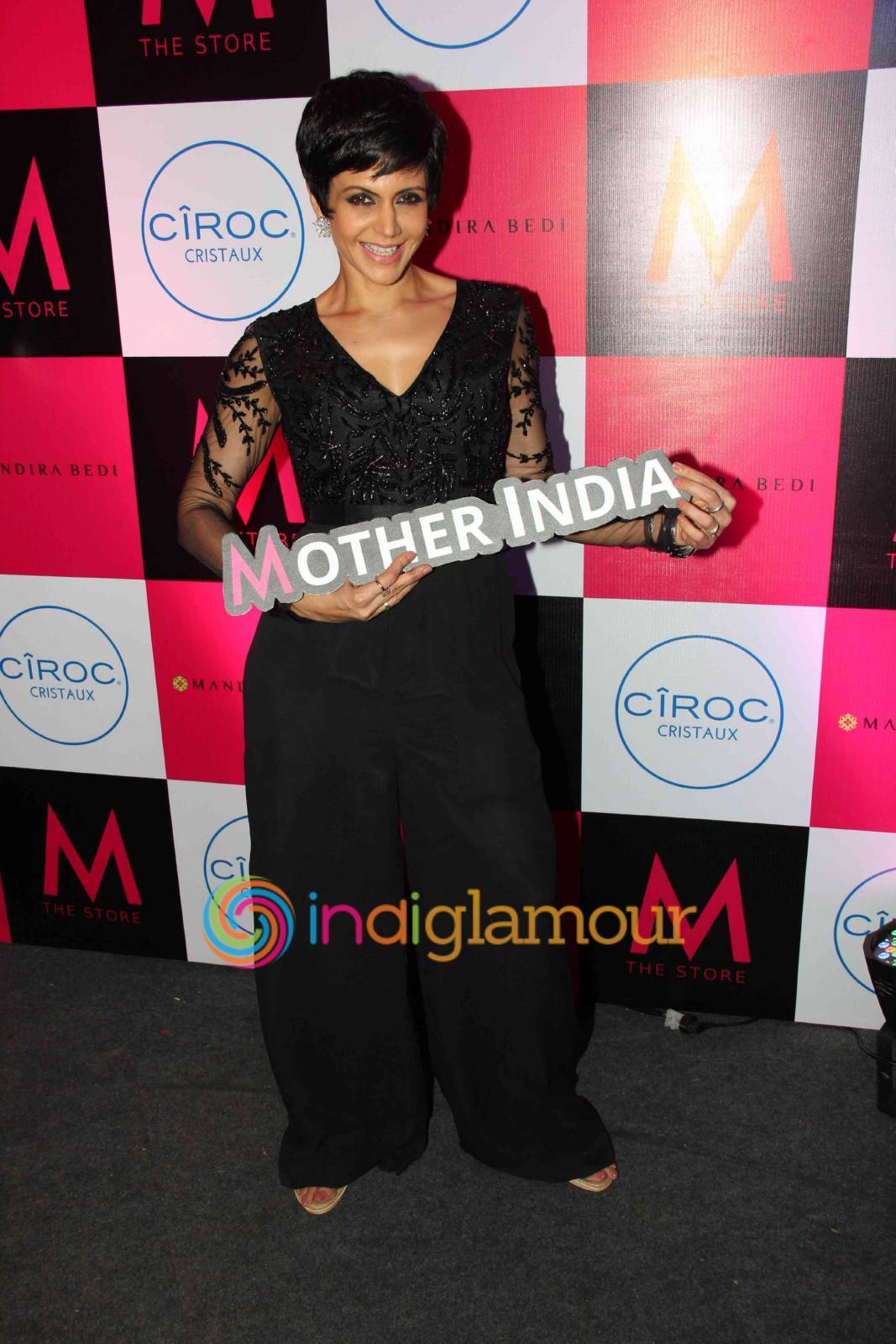 Mandira Bedi Actress hd photo