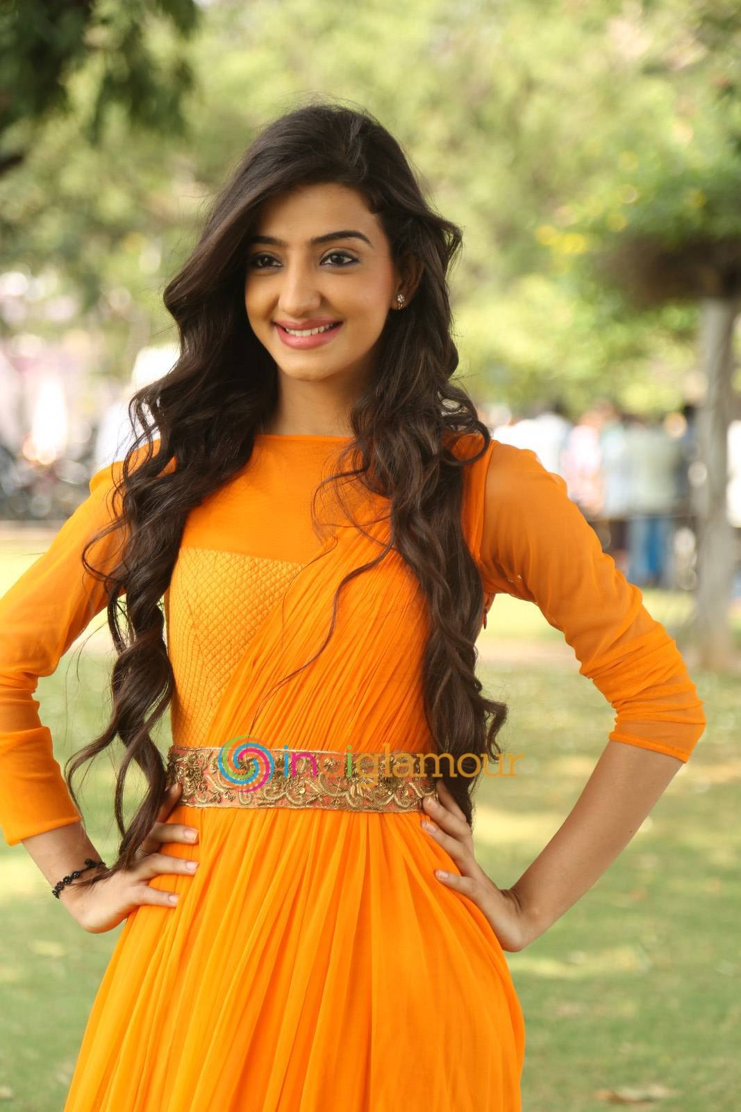 Loveleen Kaur Sasan Actress hd photo