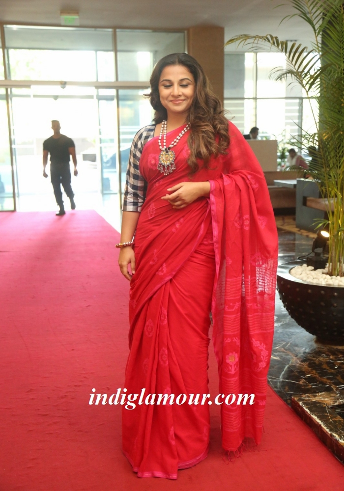 Vidya Balan Actress hd photo