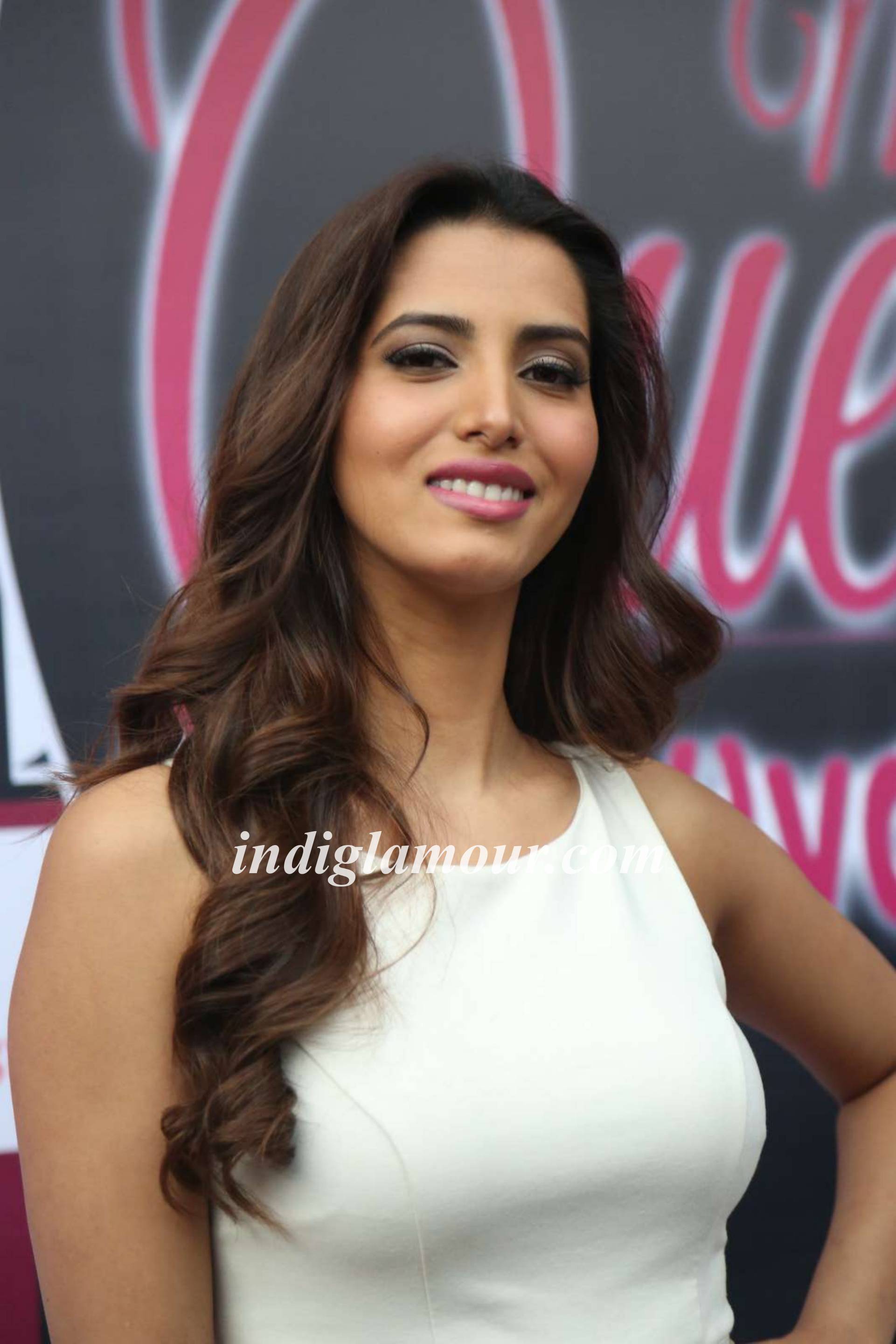 Manasvi Mamgai Actress hd photo