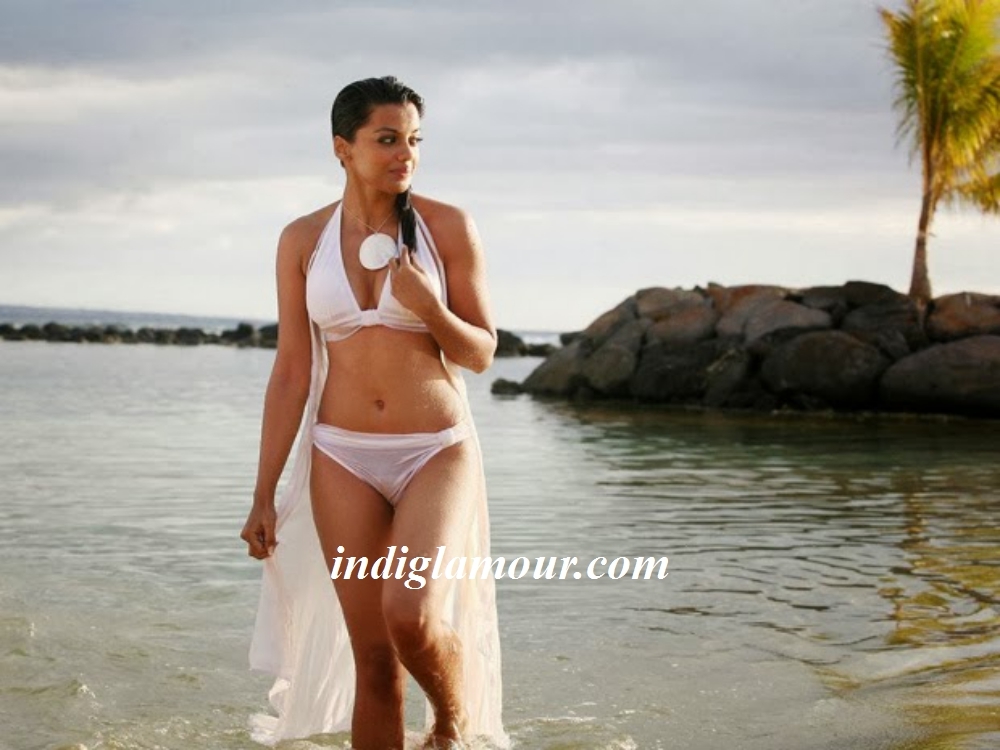 Mugdha Godse Actress hd photo