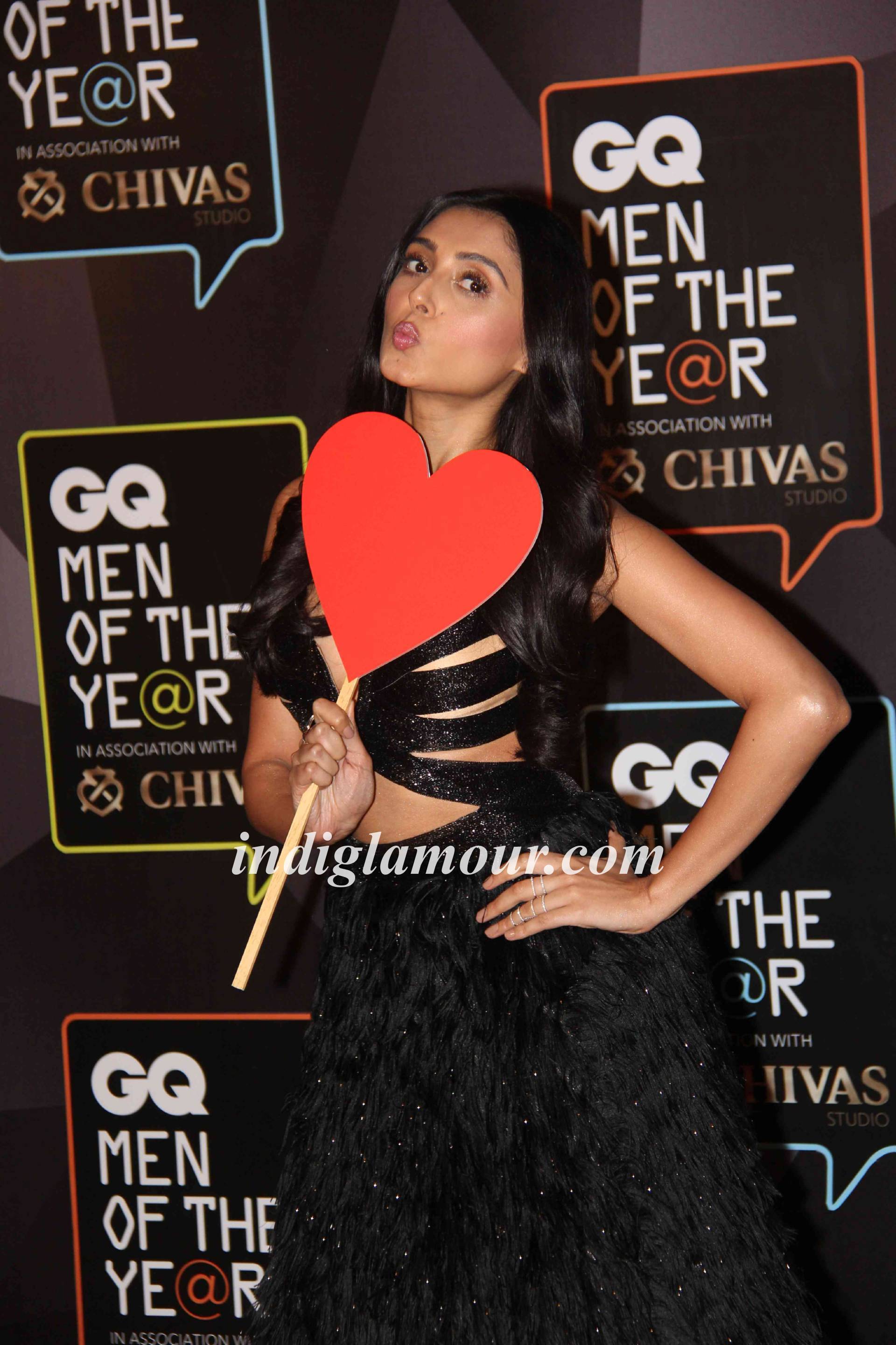 Pernia Qureshi Actress hd photo