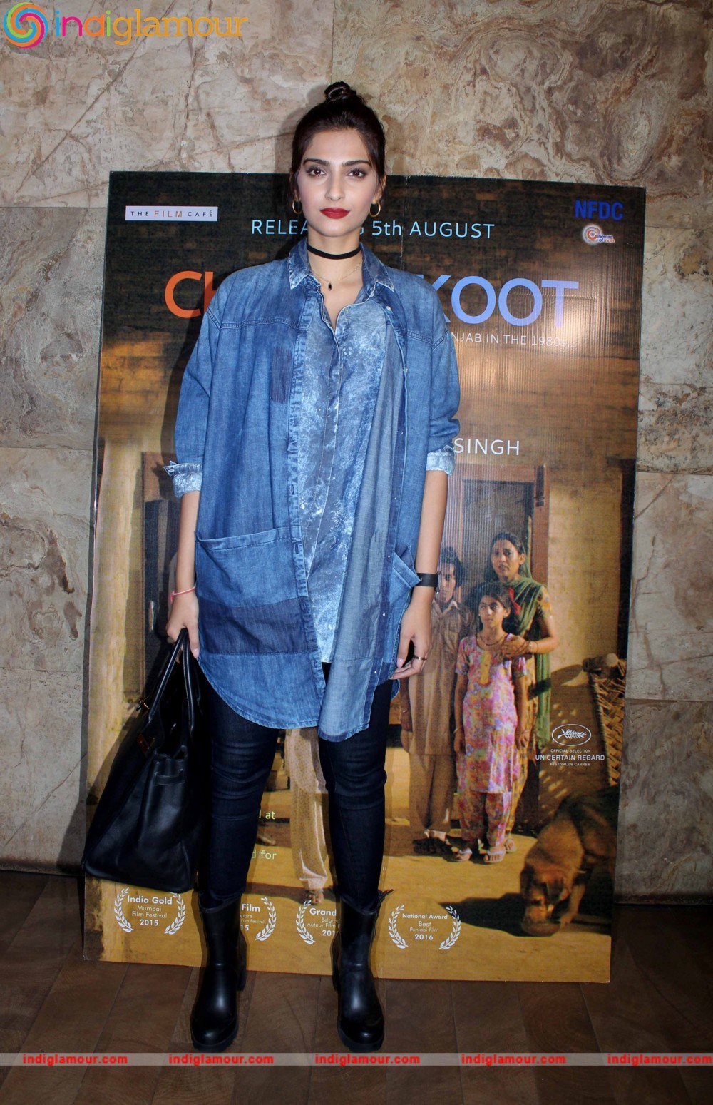 Sonam Kapoor Actress hd photo