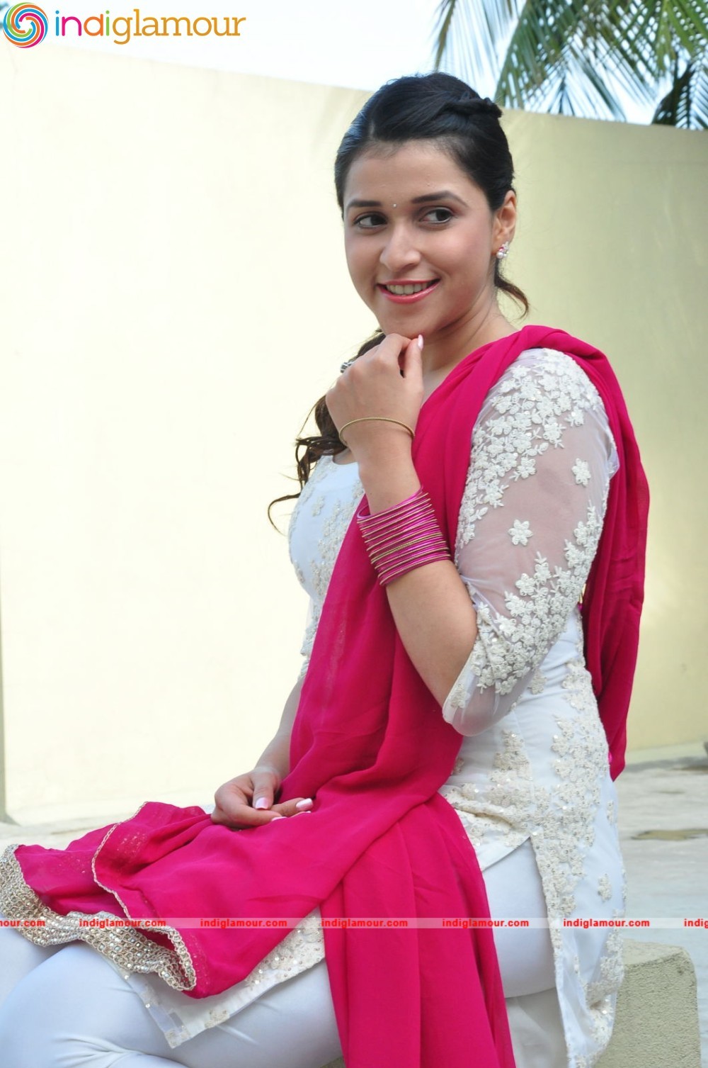 Mannara Chopra Actress hd photo