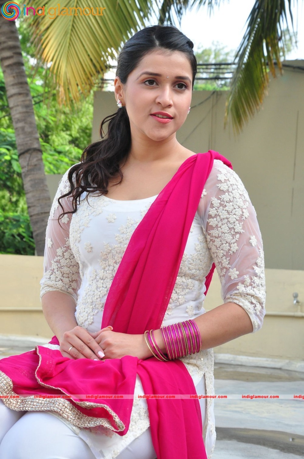 Mannara Chopra Actress hd photo