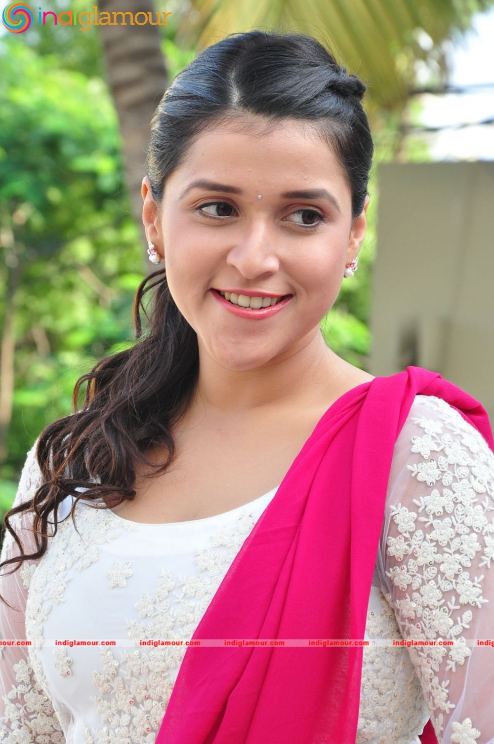 Mannara Chopra Actress hd photo