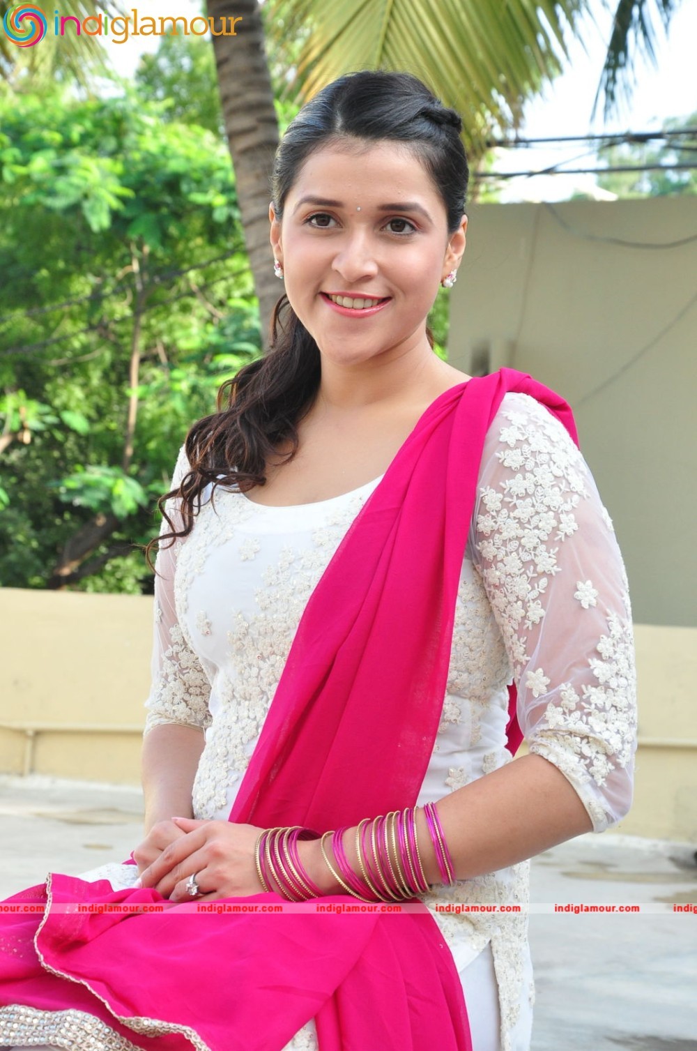 Mannara Chopra Actress hd photo