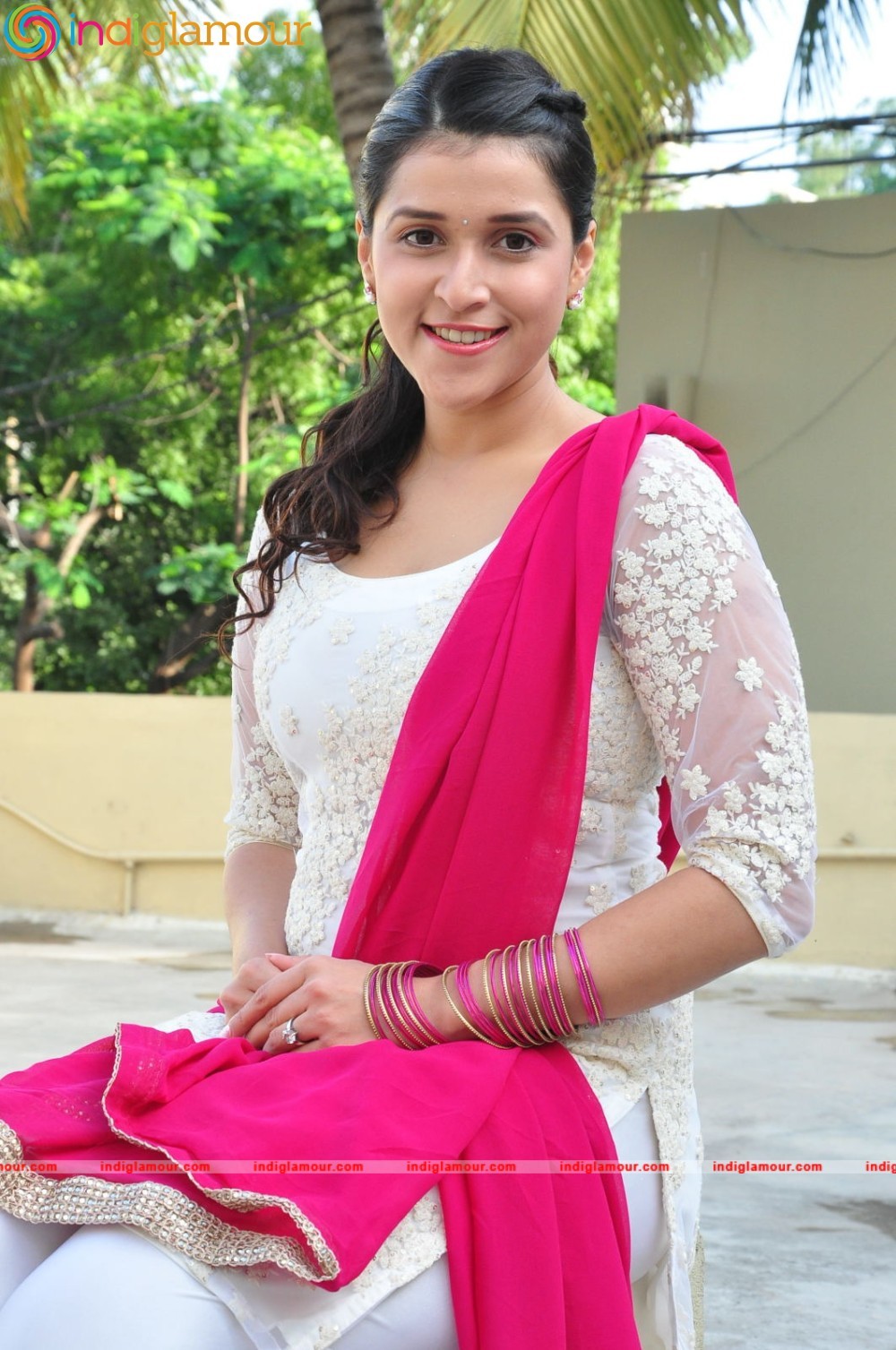 Mannara Chopra Actress hd photo