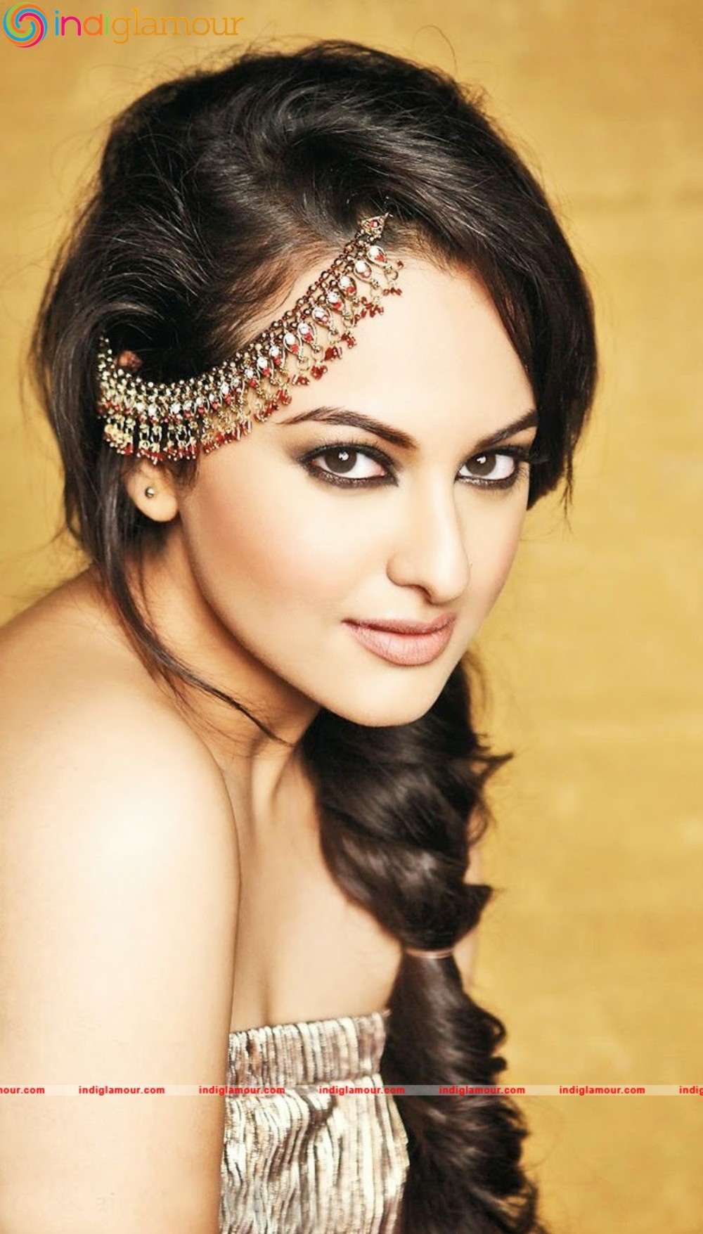 Sonakshi Sinha Actress HD photos,images,pics and stills-indiglamour.com  #469979
