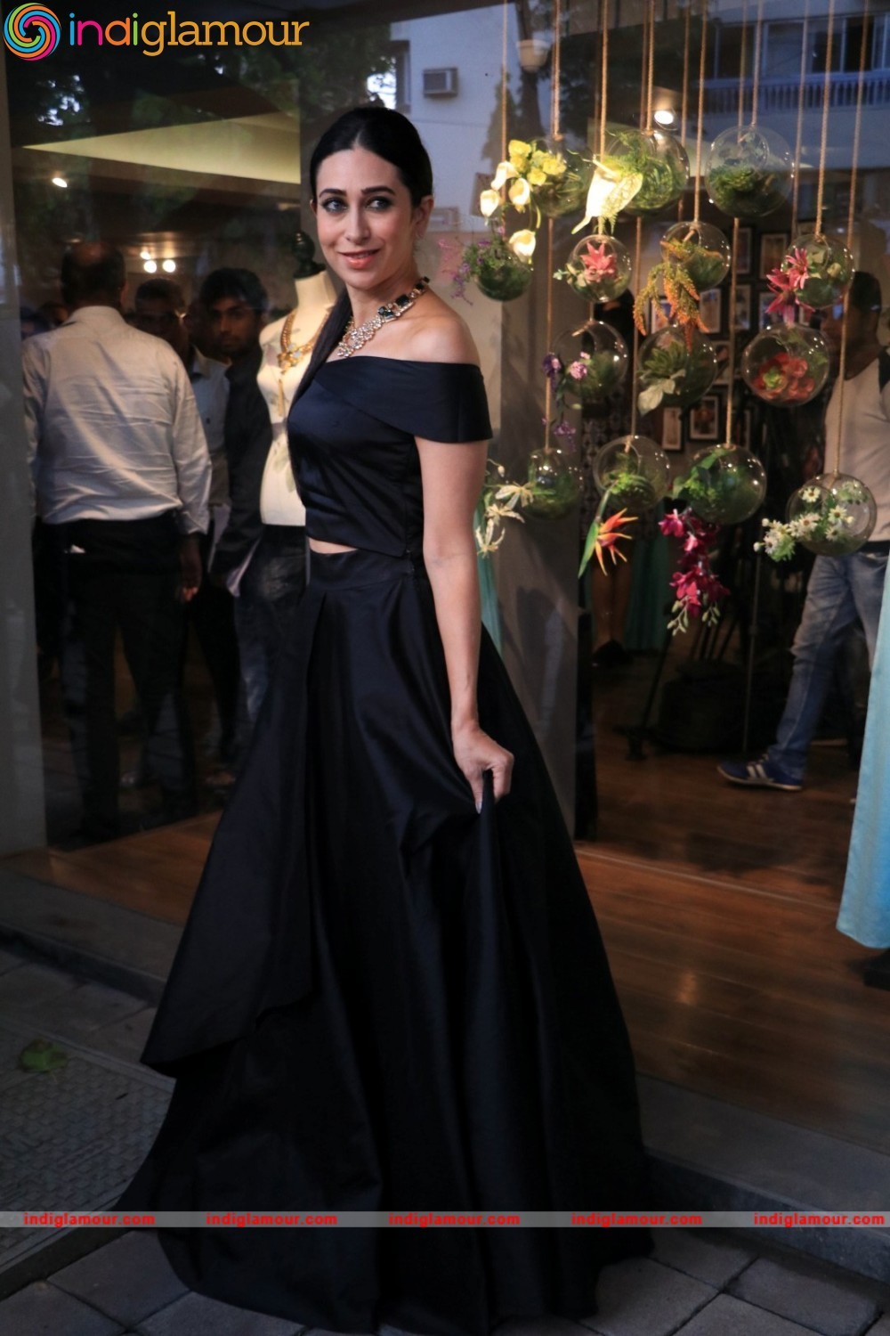 Karisma Kapoor Actress hd photo