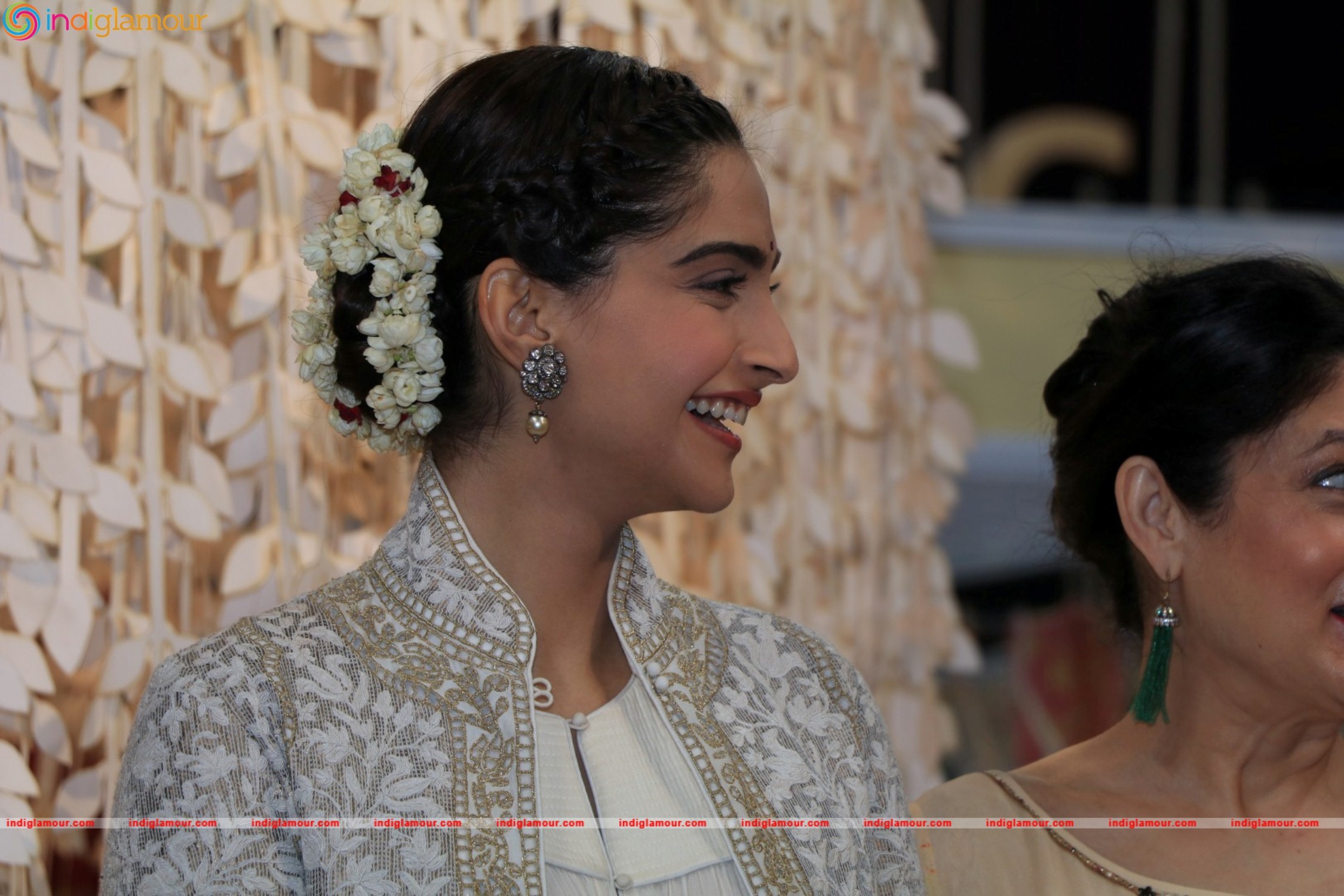 Sonam Kapoor Actress hd photo