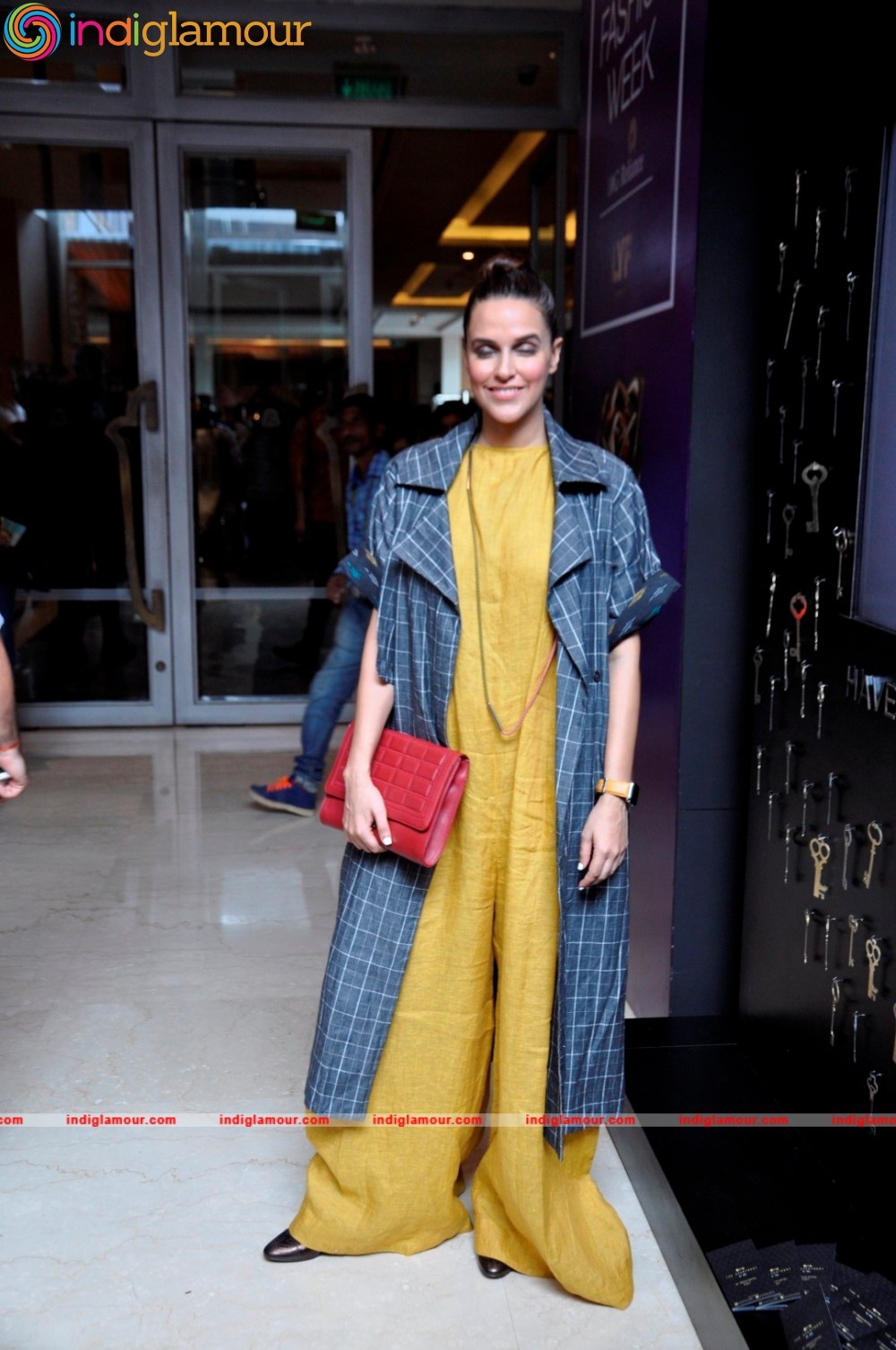 Neha Dhupia Actress hd photo