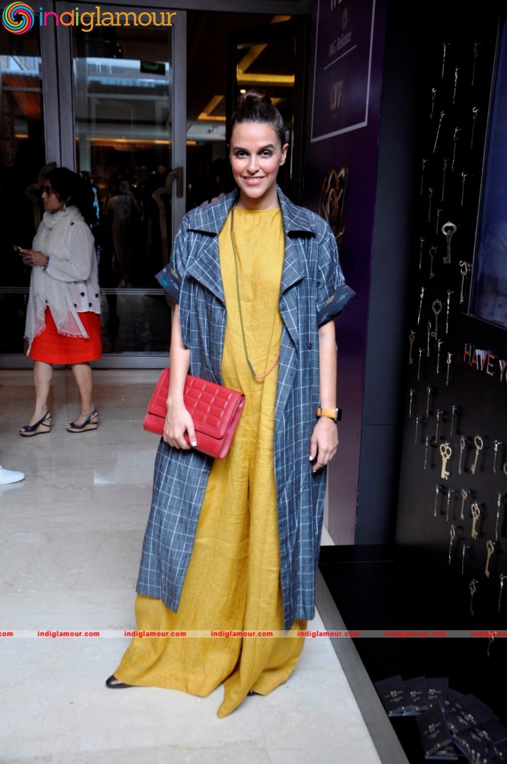 Neha Dhupia Actress hd photo