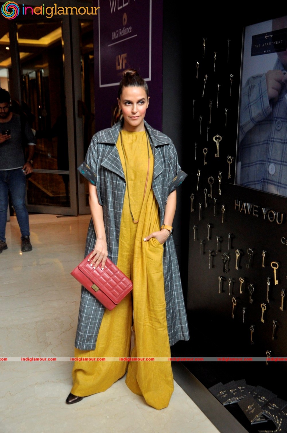 Neha Dhupia Actress hd photo