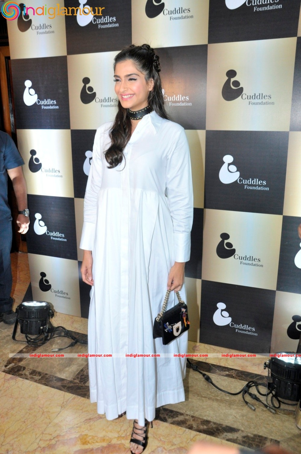 Sonam Kapoor Actress hd photo
