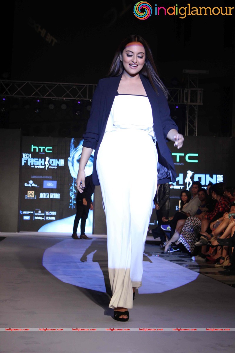 Sonakshi Sinha Actress hd photo