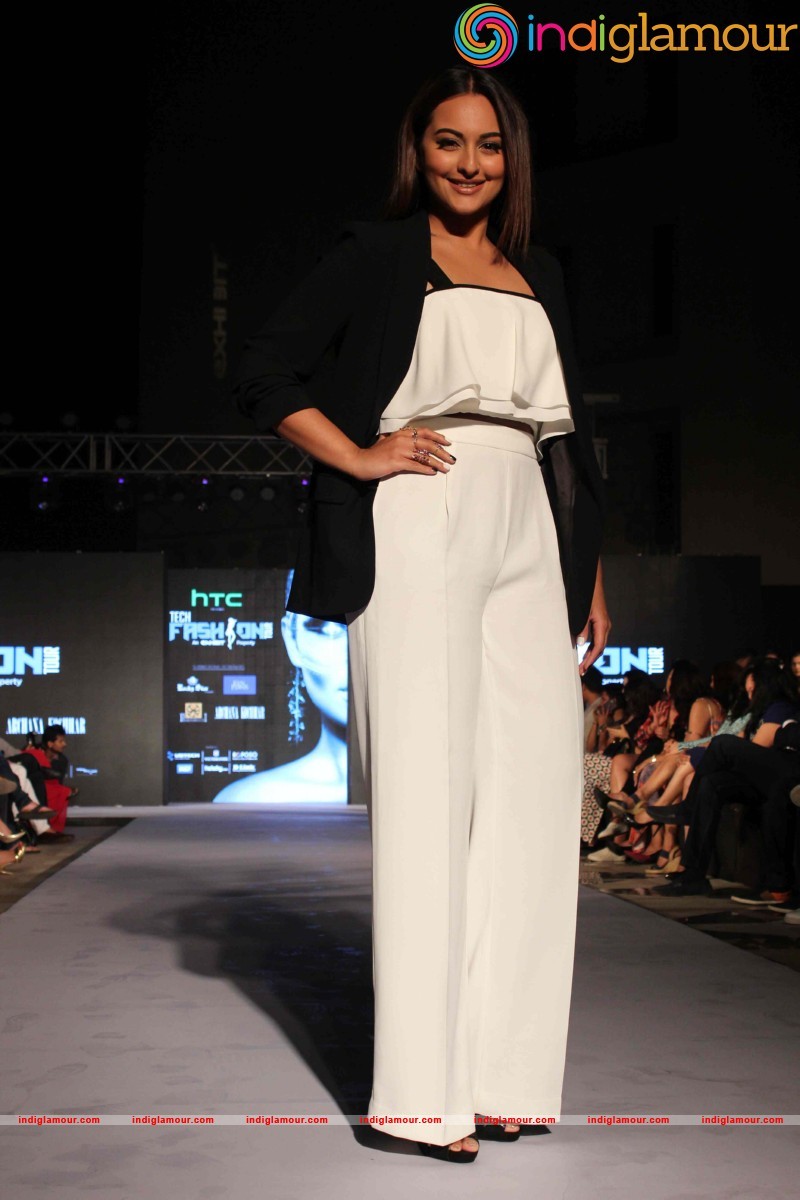 Sonakshi Sinha Actress hd photo