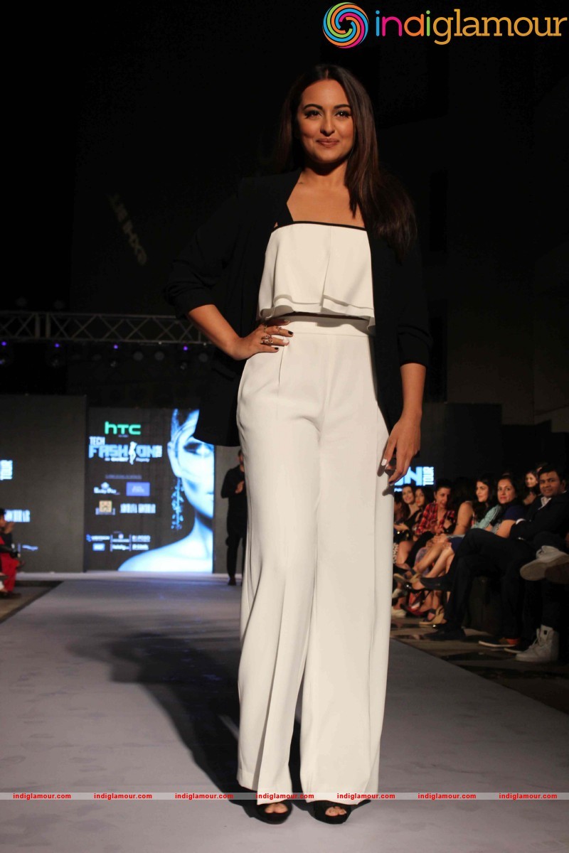 Sonakshi Sinha Actress hd photo