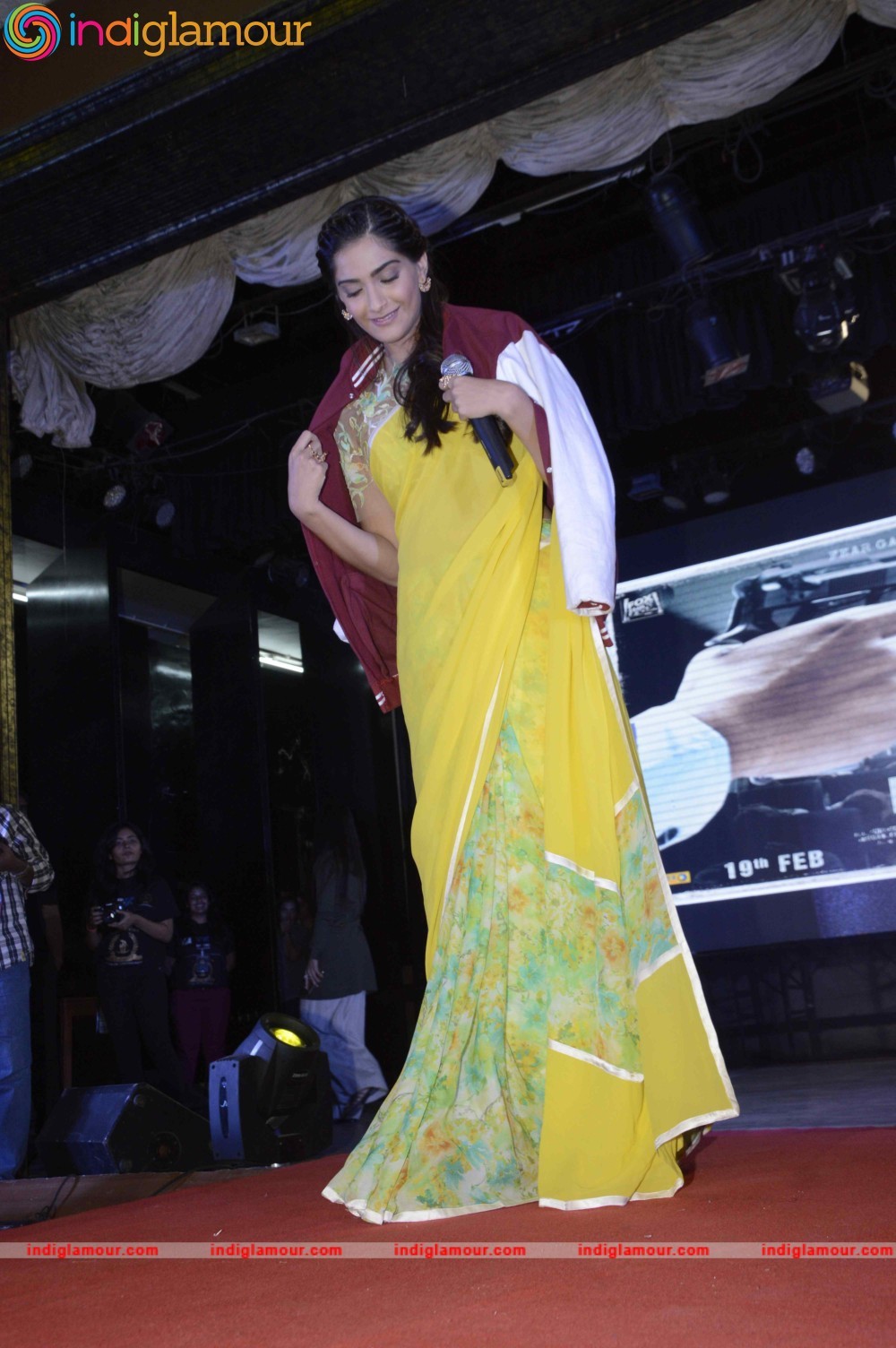 Sonam Kapoor Actress hd photo