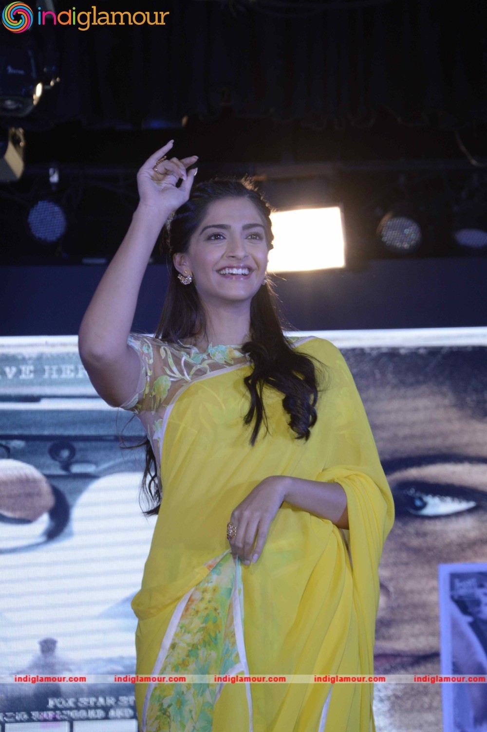 Sonam Kapoor Actress hd photo