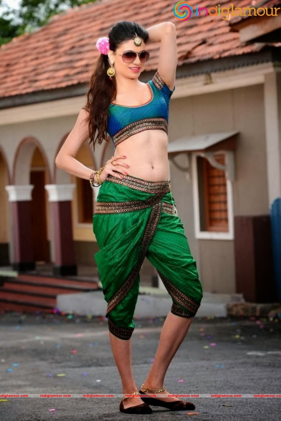 Simran Kaur Actress hd photo